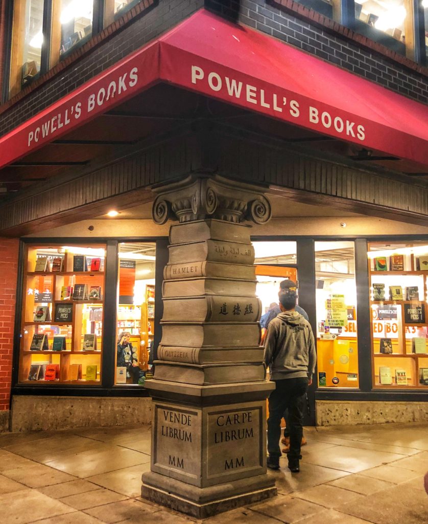 powell's bookstore in portland