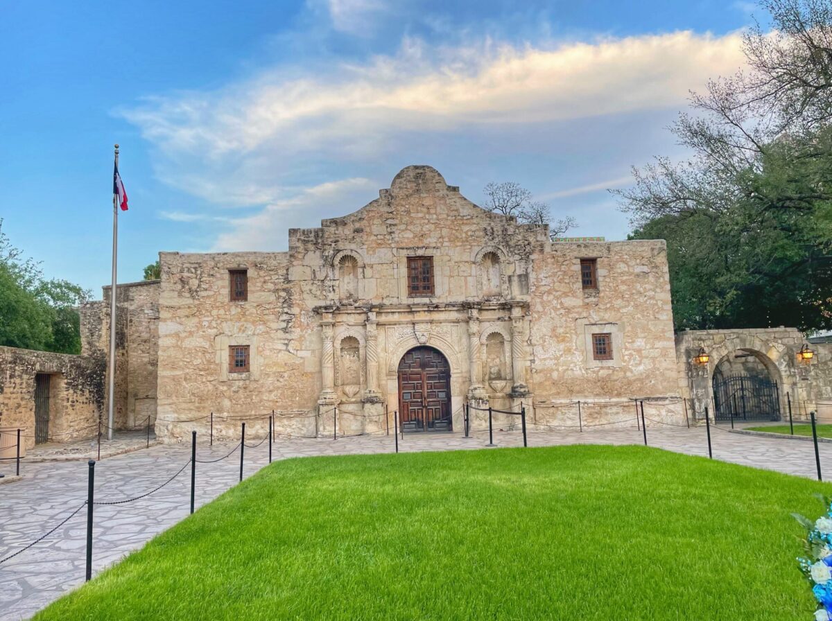 Top Tips For Visiting The Alamo - Always Up For An Adventure